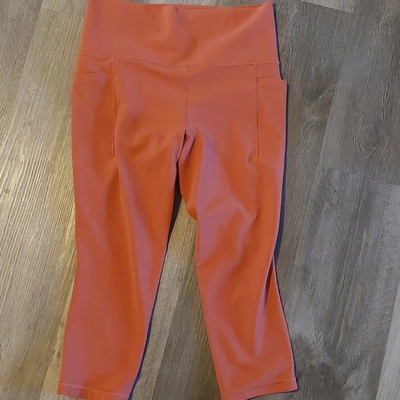 Athleta "all in" Crop leggings burnt 🍊 orange women's size medium - Picture 3 of 6